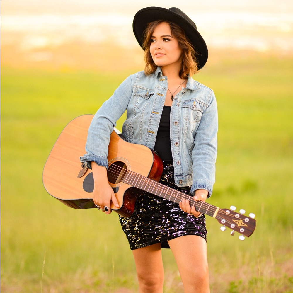 Meet your Posher, Hazel